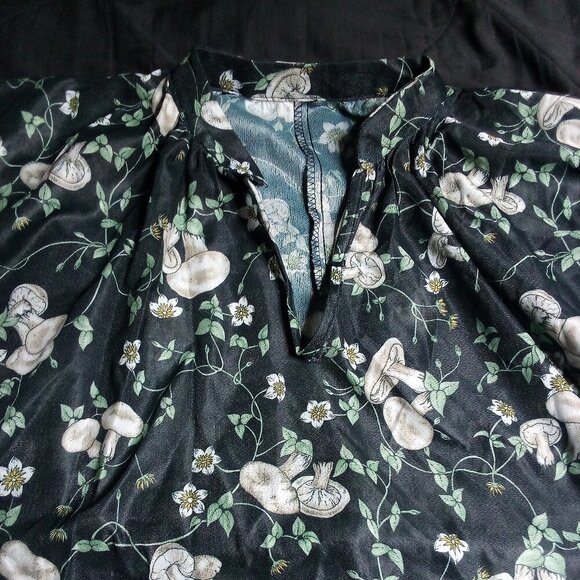 Vintage Mushrooms Polyester Disco Shirt V-Neck - Picture 1 of 4